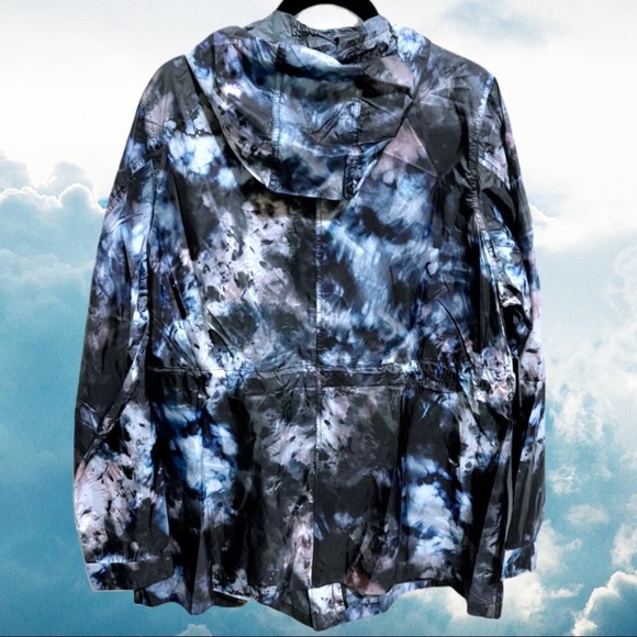 Torrid Blue Black Tie Dye Active Windbreaker Jacket Size 2 - Picture 11 of 16